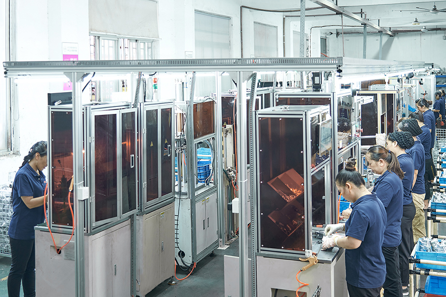 00108244jpg- Assembly line
